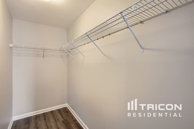 Building Photo - 12553 Druids Glen Dr