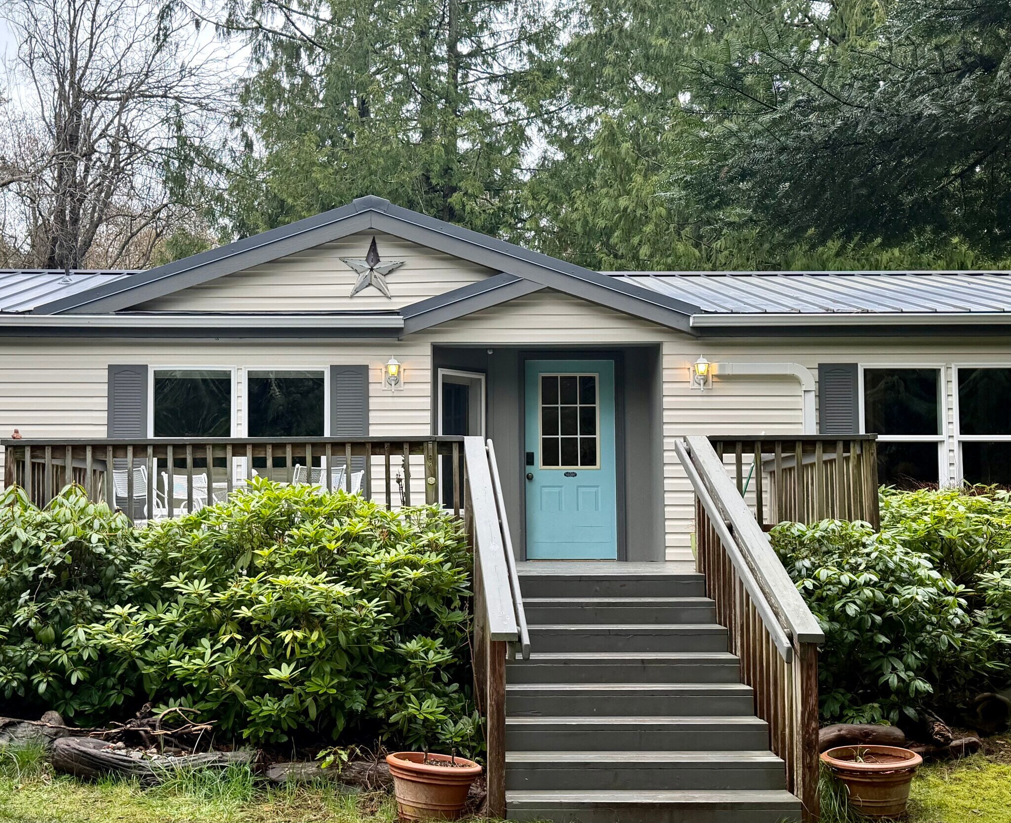 126 Charlie Lane - 126 Charlie Ln