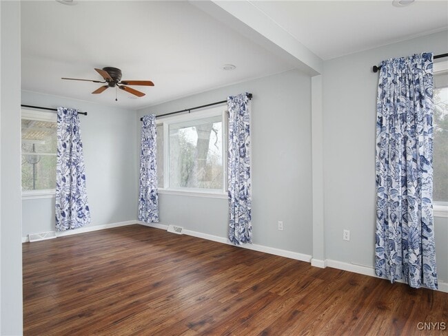 Building Photo - 20201 Overlook Dr