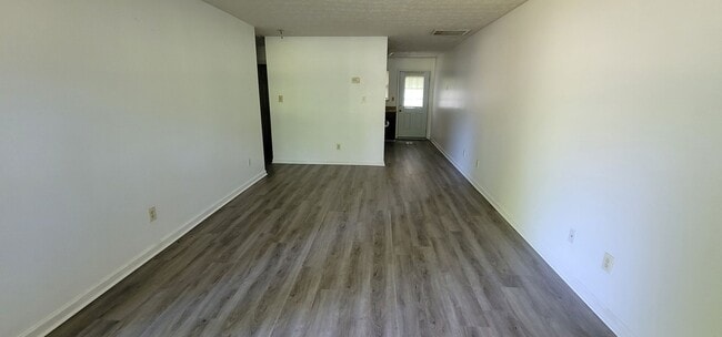 Building Photo - Duplex in Pike