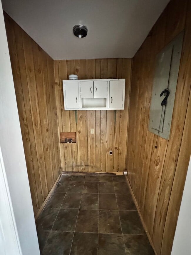 Building Photo - (Currently working on the property) 3/2 in...