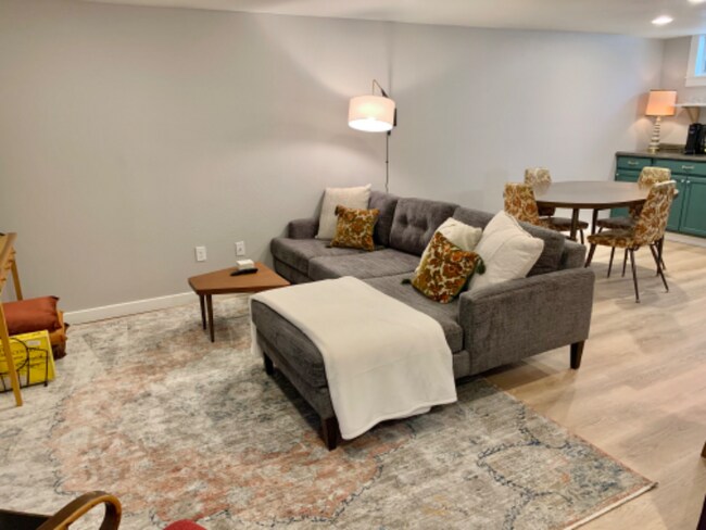 Building Photo - 1008 Princeton Ave