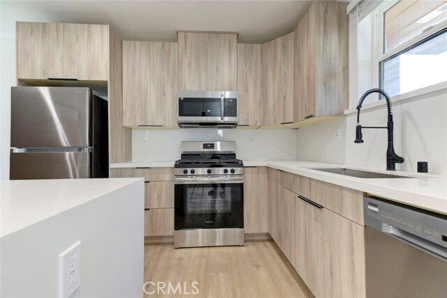 Building Photo - 5648 Cartwright Ave