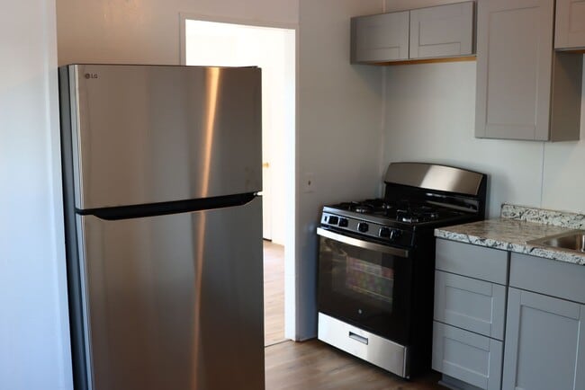 Building Photo - 2 Bedroom between Merced and Planada