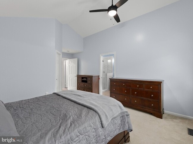 Building Photo - 3044 Emerald Chase Dr