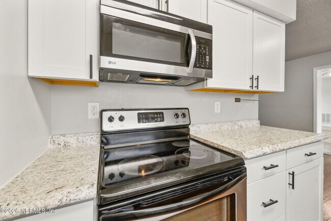 Building Photo - 7600 Pheasant Run Dr