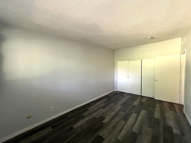 Building Photo - California4046