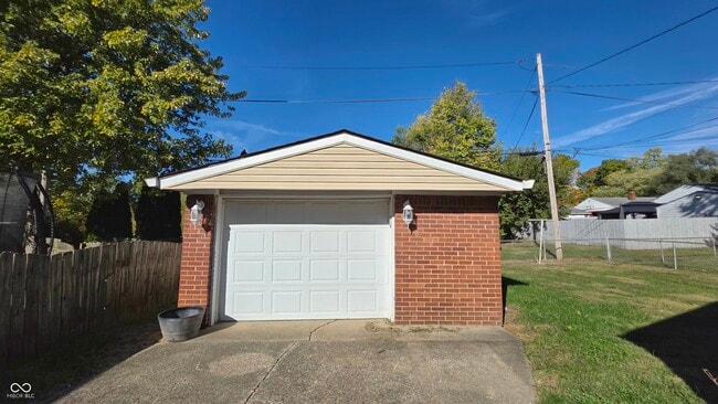 Building Photo - 4136 E Pleasant Run Parkway North Dr