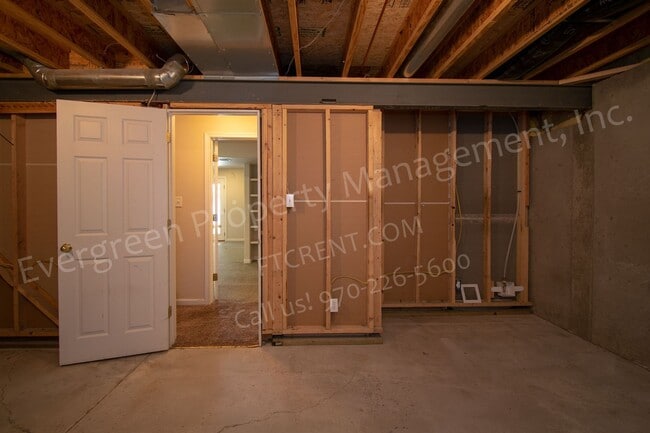 Building Photo - 413 Hawthorne Ave