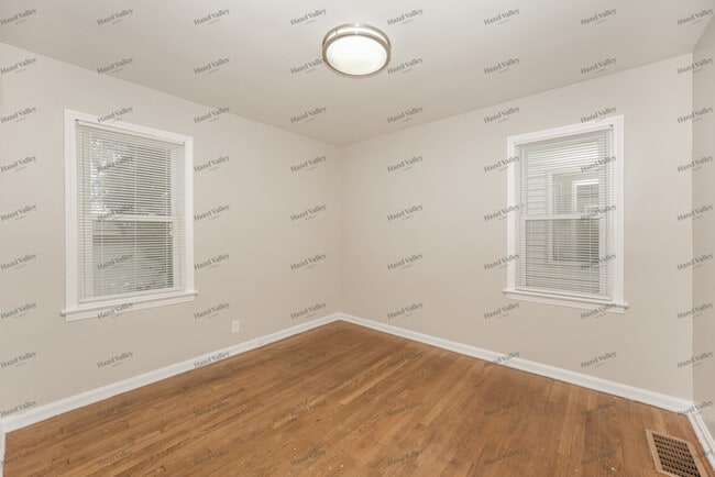 Building Photo - 3827 Salisbury Rd