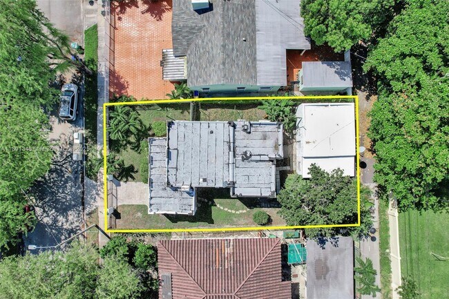 Building Photo - 511 NW 44th St