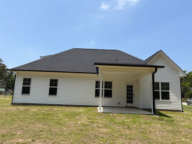 Building Photo - 908 Stevens~Raeford