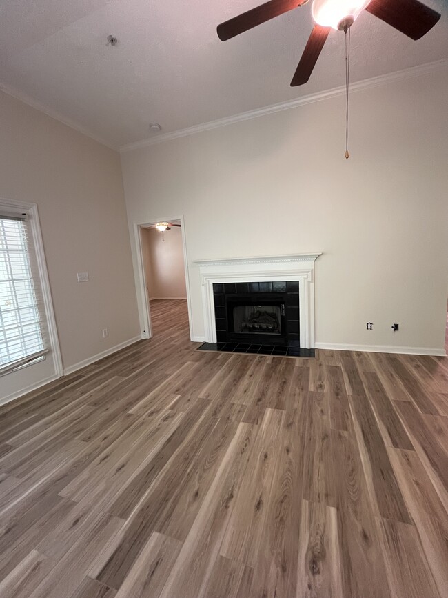 Family Room/Gas Fireplace - 532 Lionshead Rd