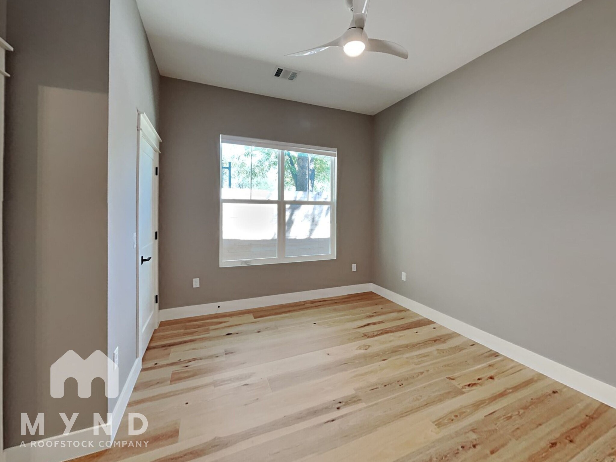 Building Photo - 5204 Huisache St