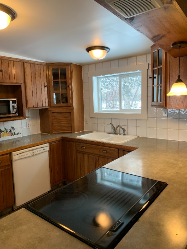 Building Photo - 1124 W Prospect Rd