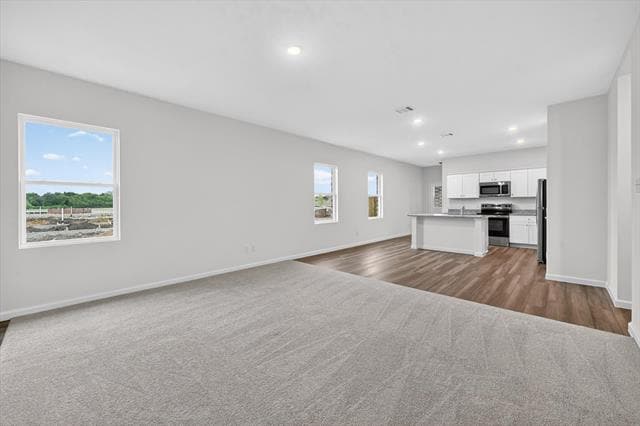 Building Photo - 2128 Mdw Pk Dr