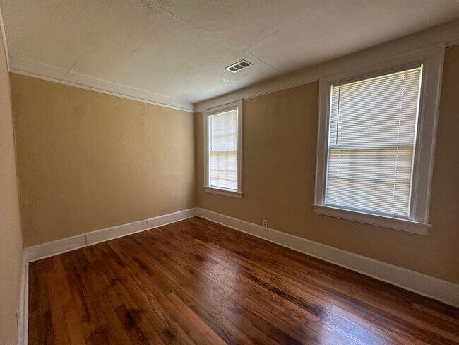 Building Photo - YELLOWBUNNY- 3352/3354-MONTEZUMA DUPLEX-CA...