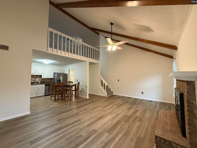 Building Photo - 104 Tee Ct