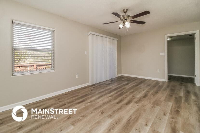 Building Photo - 1335 E 3rd Ave