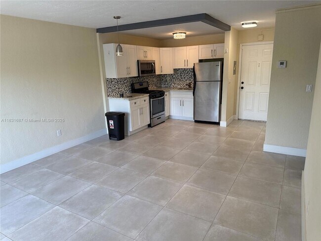 Building Photo - 14500 SW 88th Ave