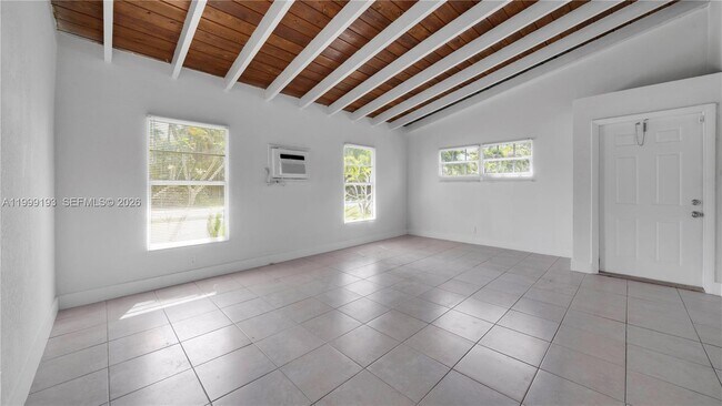 Building Photo - 1501 SW 21st St