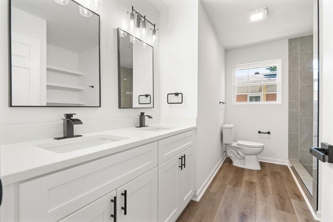 Building Photo - Completely Renovated Durham Home!