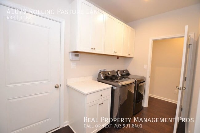 Building Photo - 41079 Rolling Pasture Ln