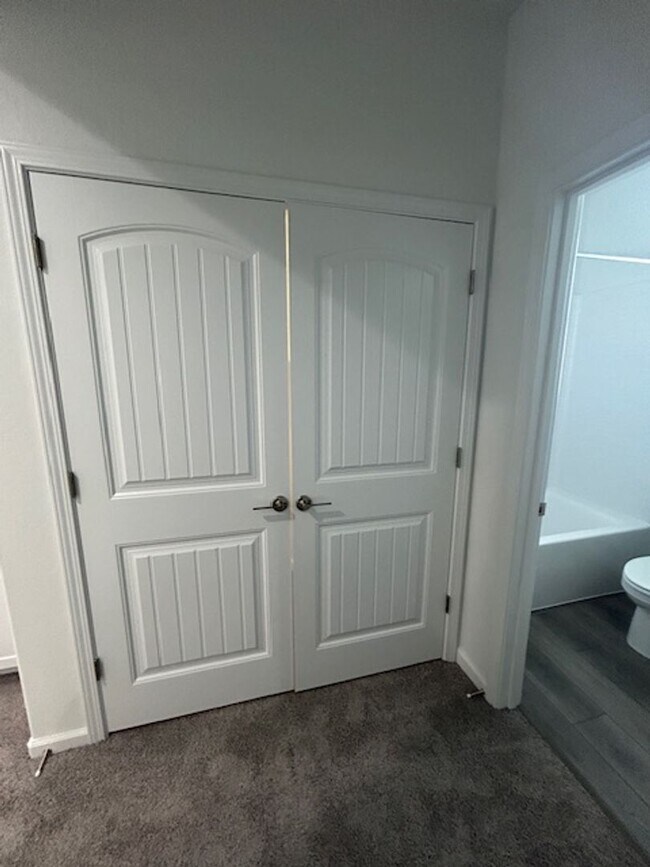 Building Photo - ***Move-In Special - $500 off 1st month's ...