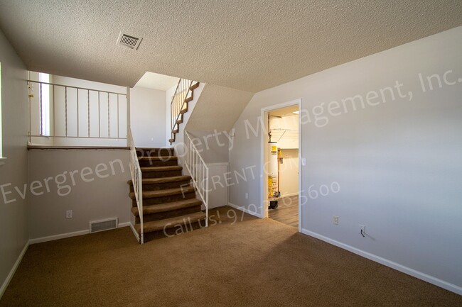 Building Photo - Charming 3 Bedroom House in a Great Location!
