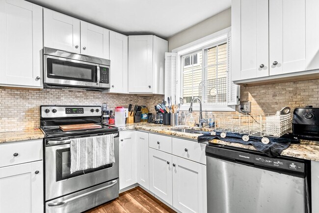 Primary Photo - 121 Franklin St