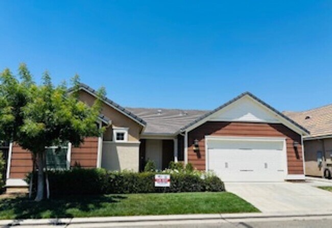 Primary Photo - $2,695 Beautiful Barclay Square 4 Bed / Ha...