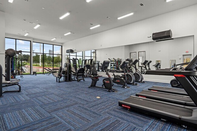 Building Photo - 1664 Hillside Terrace