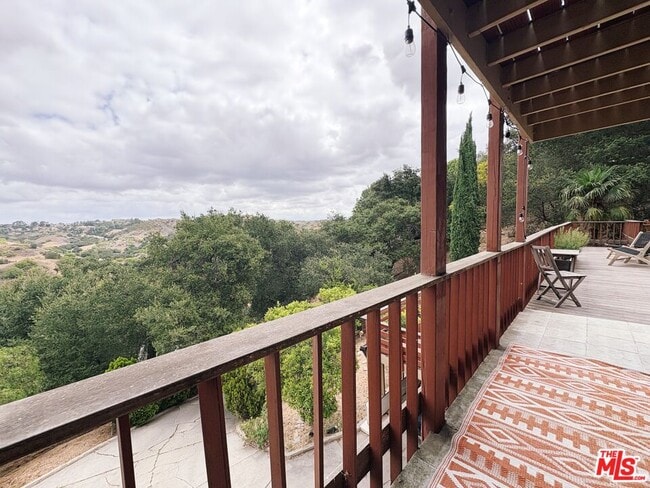 Building Photo - 22013 Alta Dr