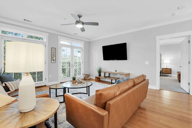 Primary Photo - 455 Montgomery St