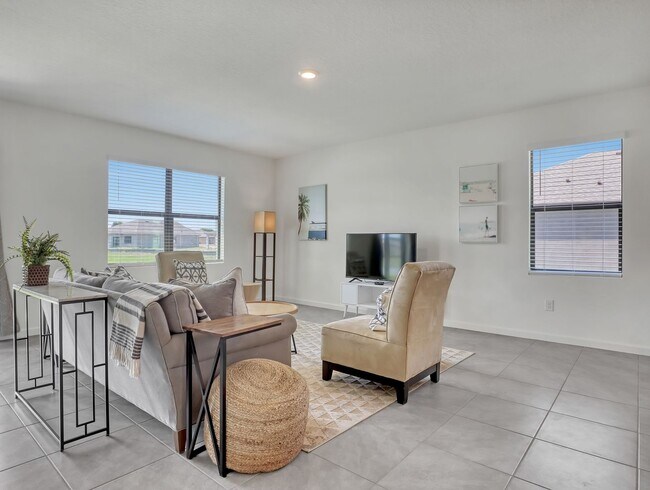 Building Photo - 7418 Tourmaline Dr