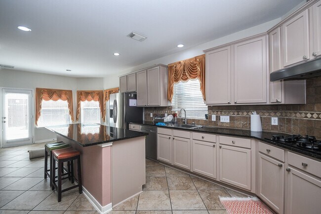 Building Photo - 26719 Wolfs Hill Ln