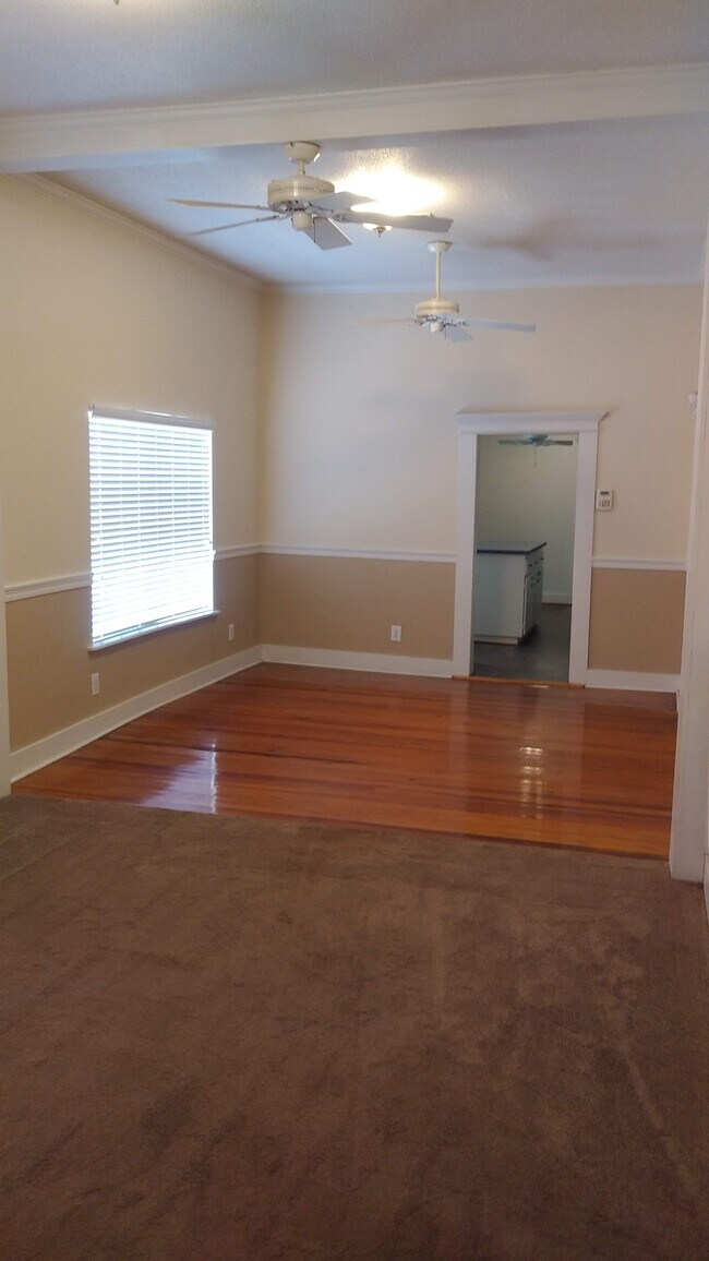 Living and Dining Room - 112 N Division St