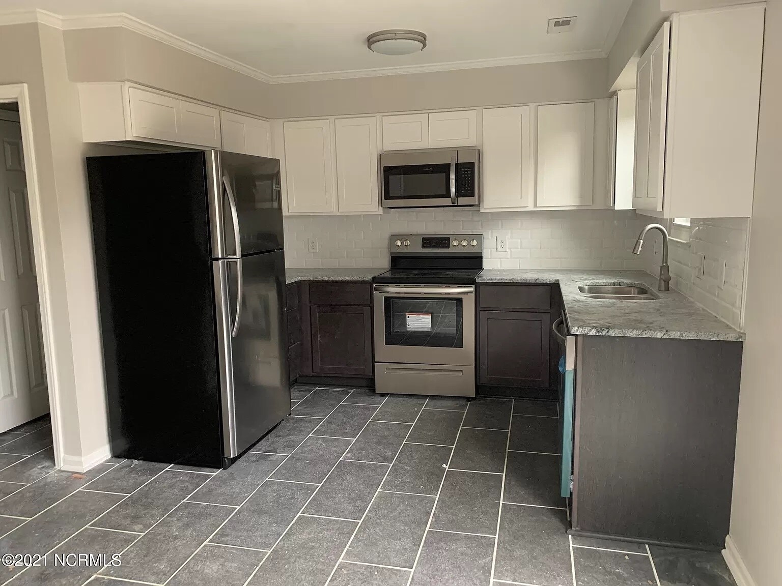 Building Photo - 8 Upton Ct