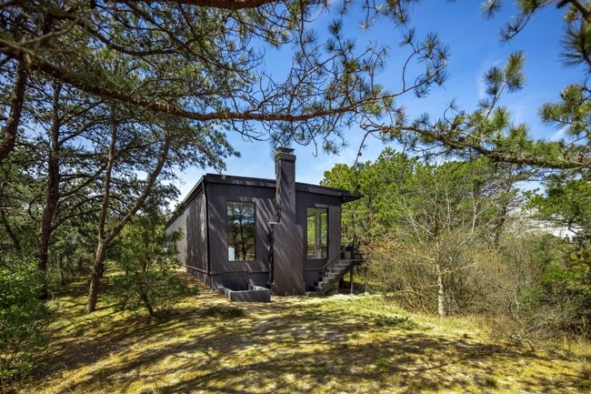 Building Photo - 31 Gilberts Path