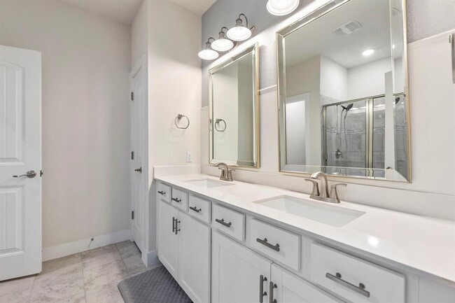 Building Photo - 7505 Belfair Ter