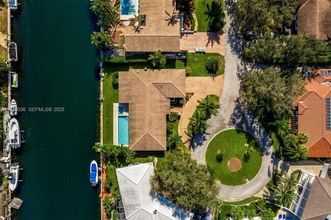 Building Photo - 12511 Ramiro St