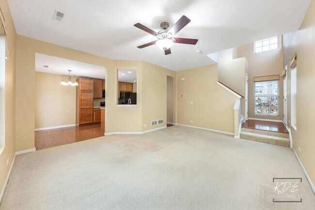 Building Photo - 651 Hawley Dr