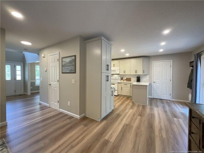 Building Photo - 259 Sandpiper Dr