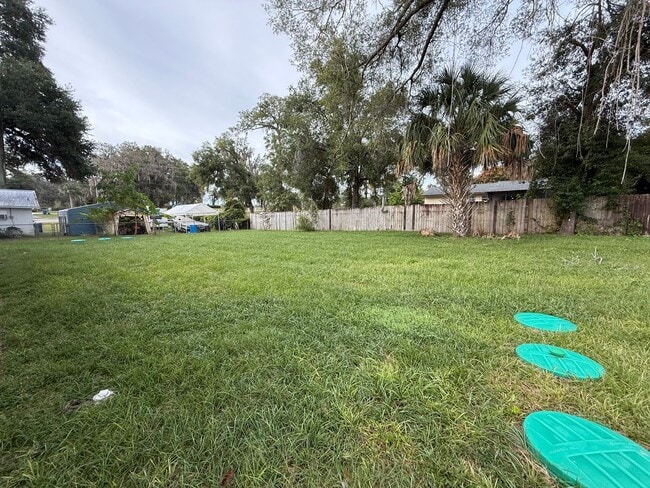 Building Photo - 1581 S Montgomery St