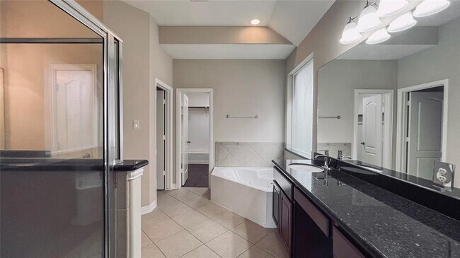 Building Photo - 4043 Tuscan Shores Dr