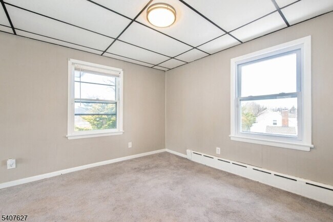 Building Photo - 106 Sadler Rd