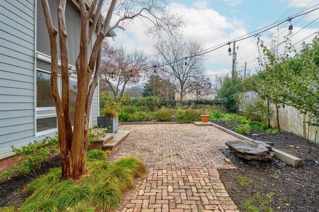 Building Photo - 1502 Murray Ln