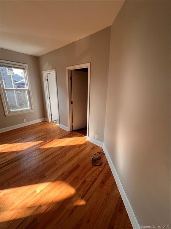 Living area - 303 Quaker Ln S