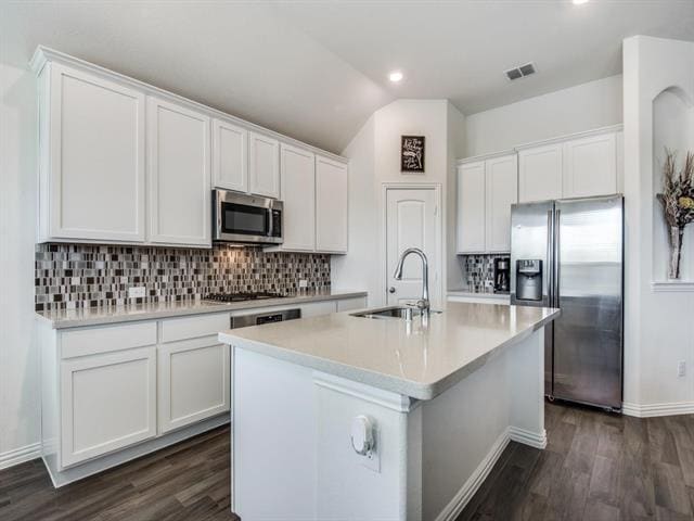 Building Photo - 4548 Longfellow Ave