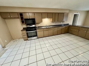 Building Photo - 146 Stapleton St